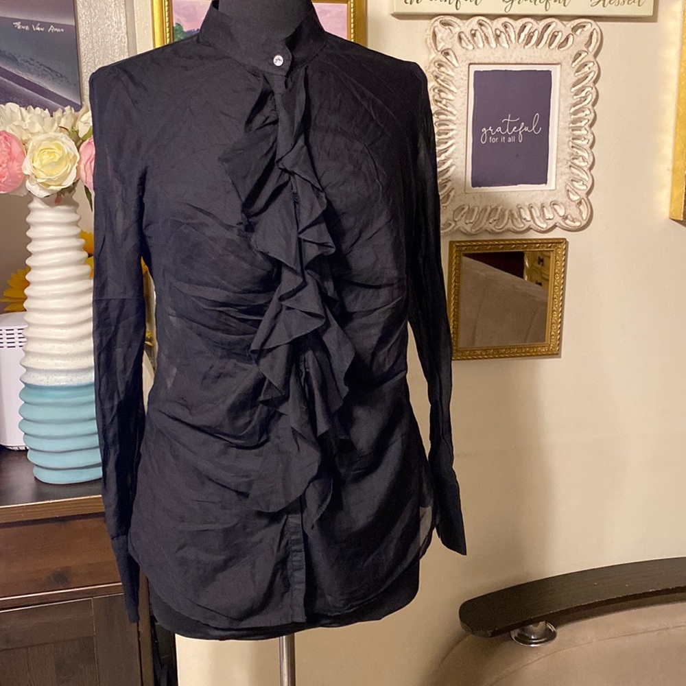 NWT GENDER BIAS WOMEN LIGHTWEIGHT BUTTON DOWN RUFFLED SHIRT SIZE M BLACK COLOR